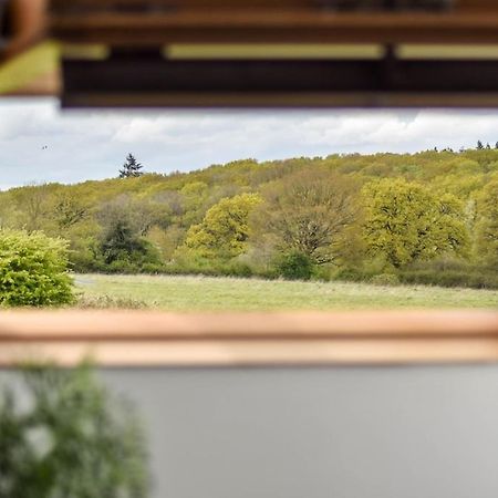 Apartmán The Lookout At Cloatley Meadow Hankerton Exteriér fotografie
